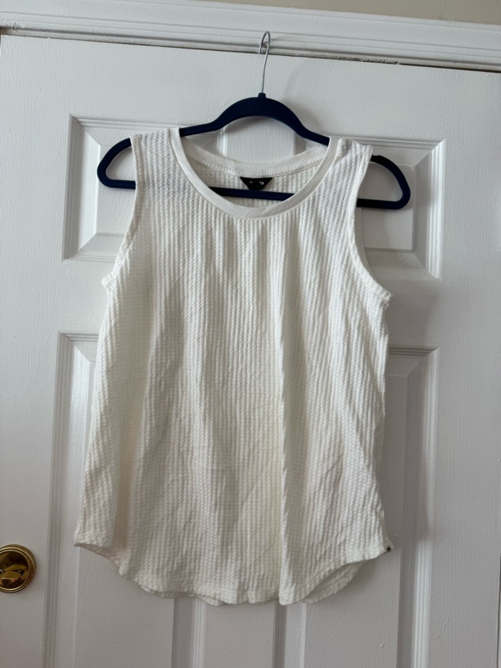 Roots White Textured Sleeveless Tank